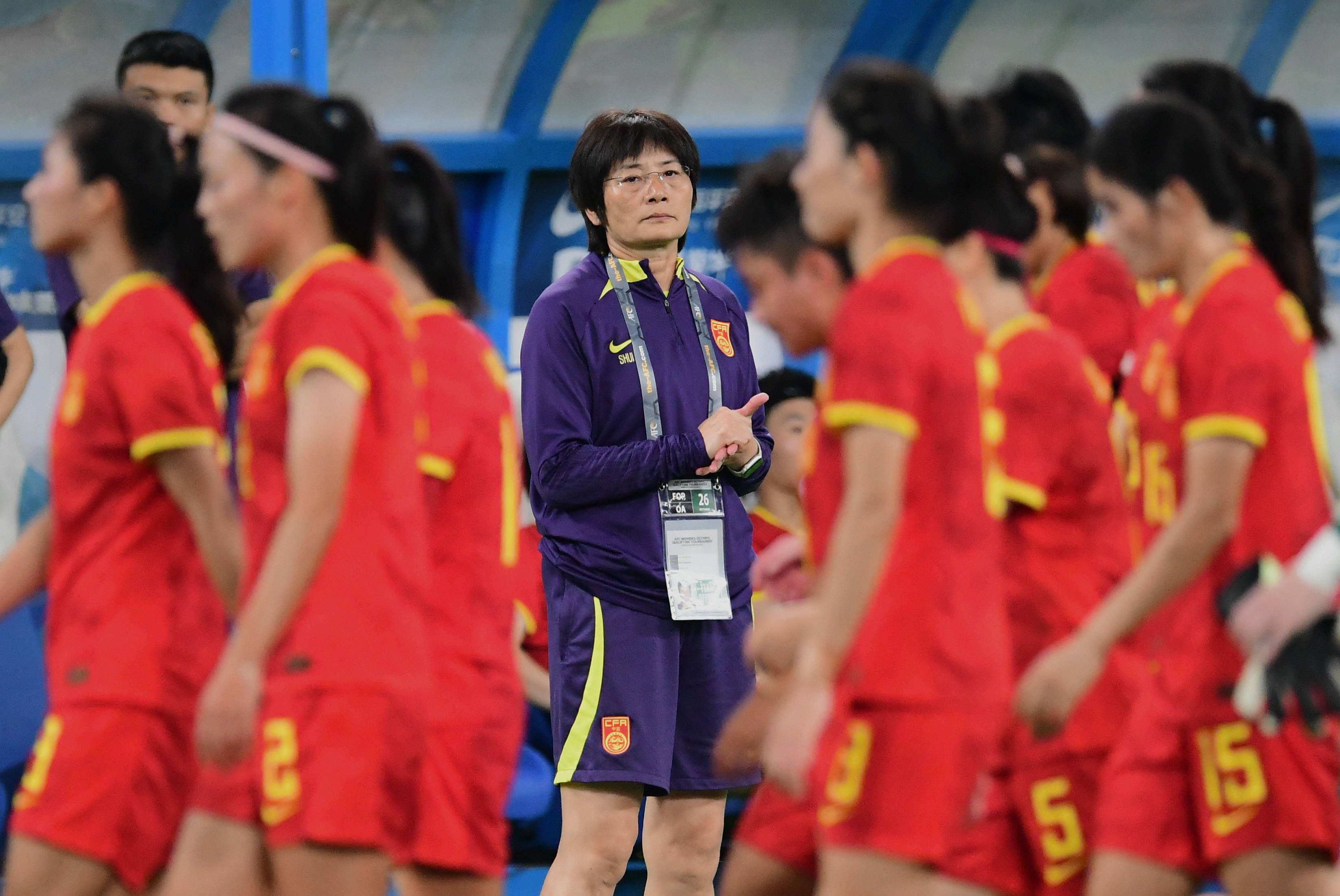 里斯-詹姆斯这样谈道：“来到这里但一无所获真是令人失望，半场休息时我们将比分保持在1-1可能是幸运的，上半场他们罚丢了一个点球，还有另外一次可以进球的机会。